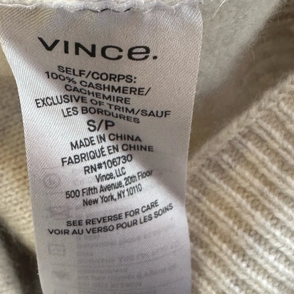 Vince very pristine shoulder